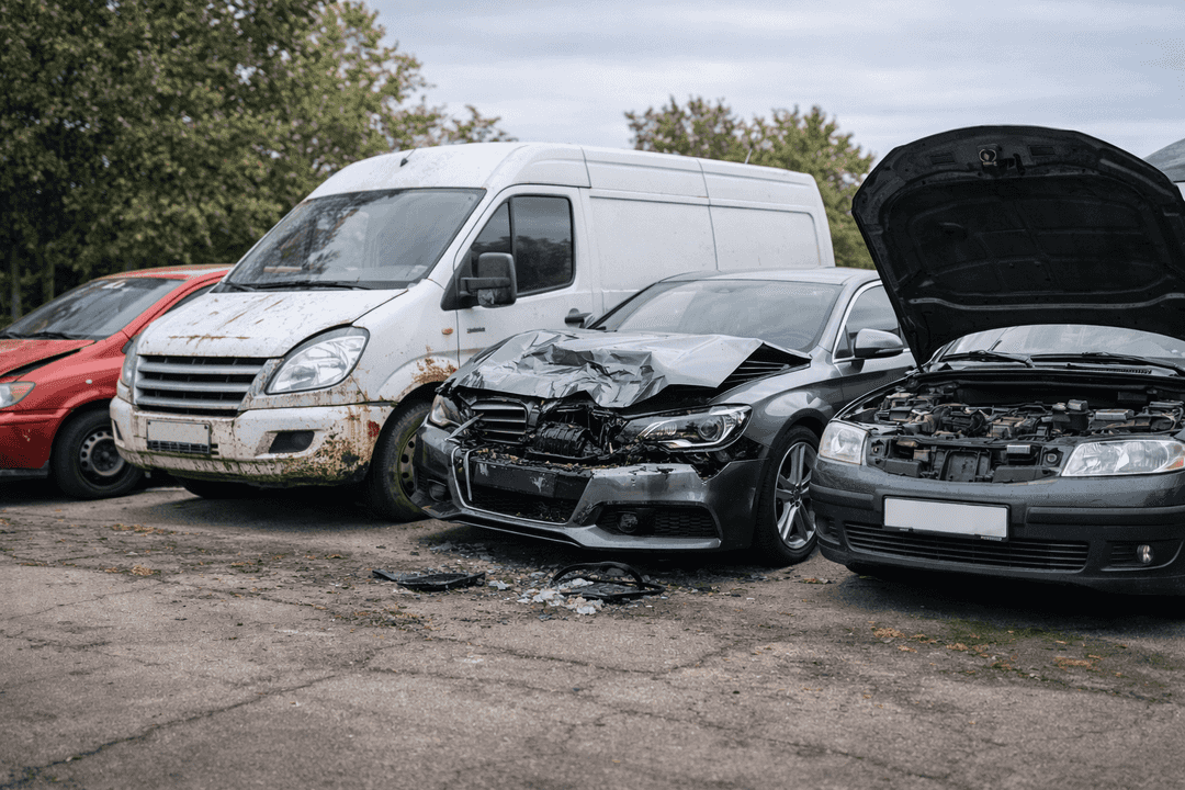 Welche Fahrzeuge ? die Autoverwertung in Schwelm übernimmt – Teileträger bis Motorschaden